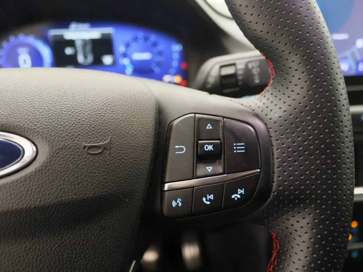 1.0 EcoBoost ST-Line X | Apple Carplay/Android Auto | B&O | Achteruitrijcamera | Winterpakket| Lichtmetalen Velgen |