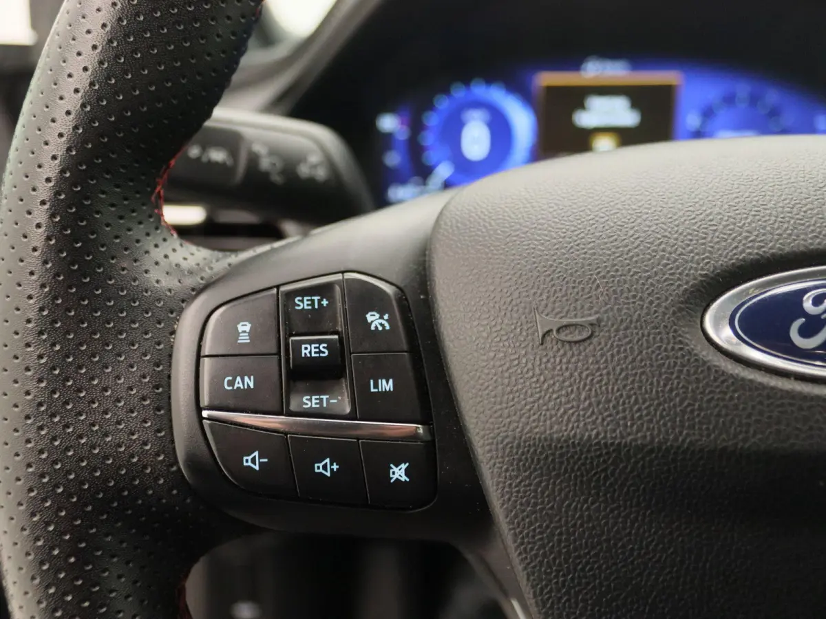 1.0 EcoBoost ST-Line X | Apple Carplay/Android Auto | B&O | Achteruitrijcamera | Winterpakket| Lichtmetalen Velgen |