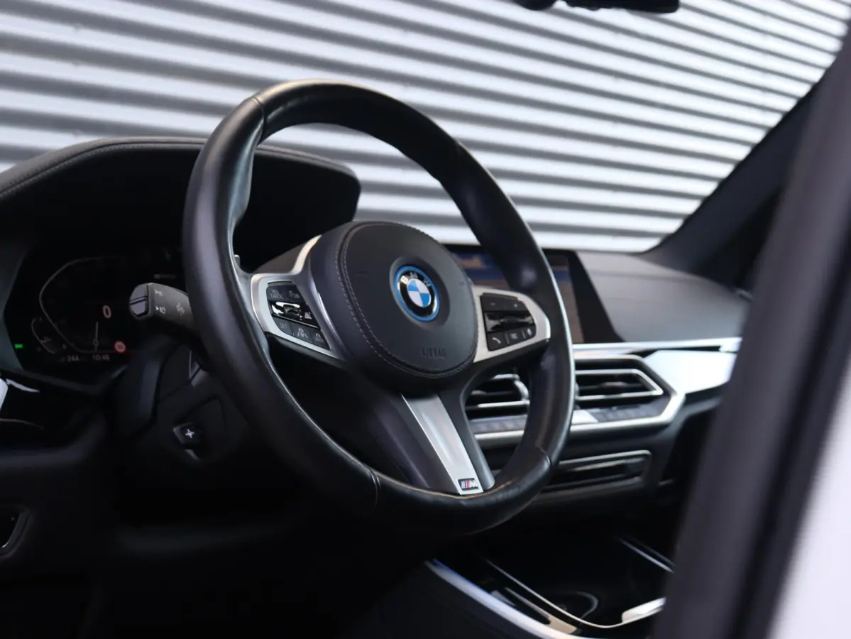 xDrive45e | High Executive | M Sportpakket | Panodak | Head-Up | Parking Assistant Plus | Laserlight | Driving Assistant Prof. | 22'' LMV