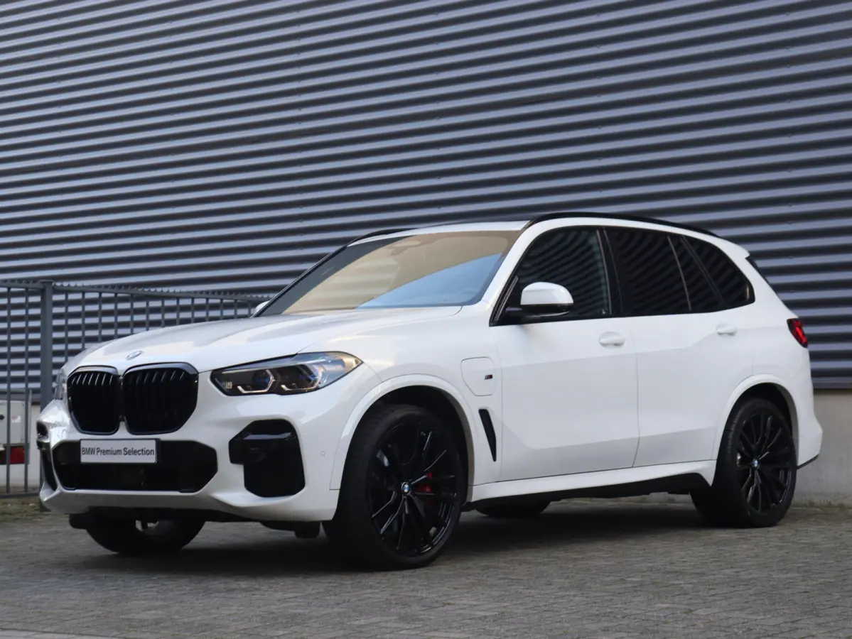 xDrive45e | High Executive | M Sportpakket | Panodak | Head-Up | Parking Assistant Plus | Laserlight | Driving Assistant Prof. | 22'' LMV
