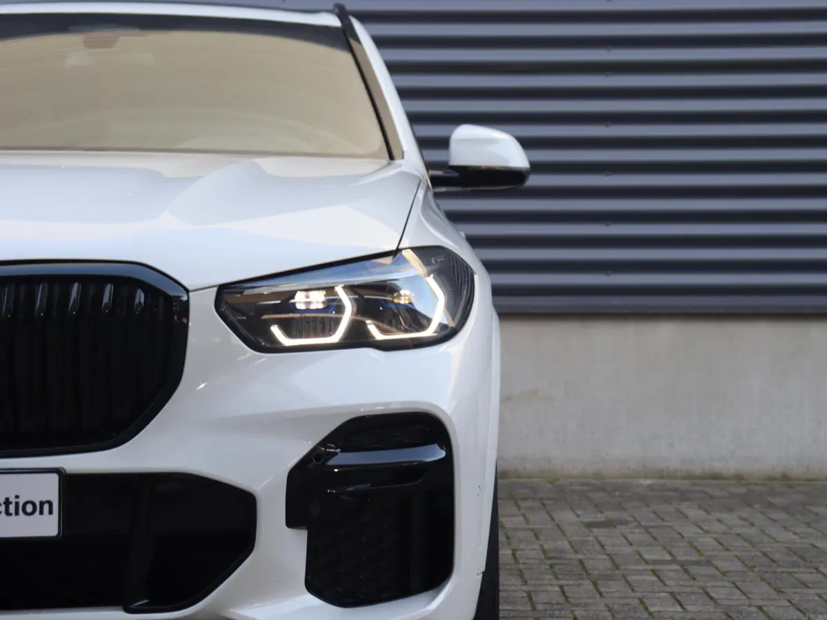 xDrive45e | High Executive | M Sportpakket | Panodak | Head-Up | Parking Assistant Plus | Laserlight | Driving Assistant Prof. | 22'' LMV