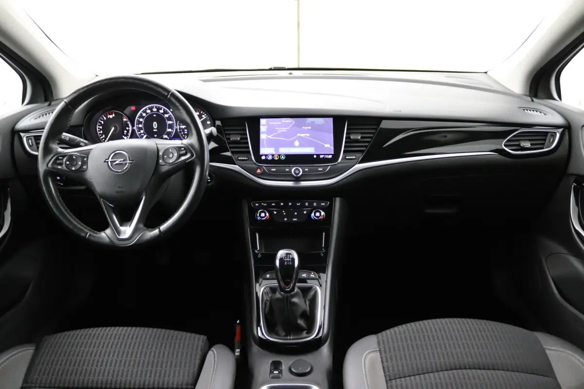 1.2*NAVI*ECC*CAM*CRUISE*HAAK*TEL*LED*
