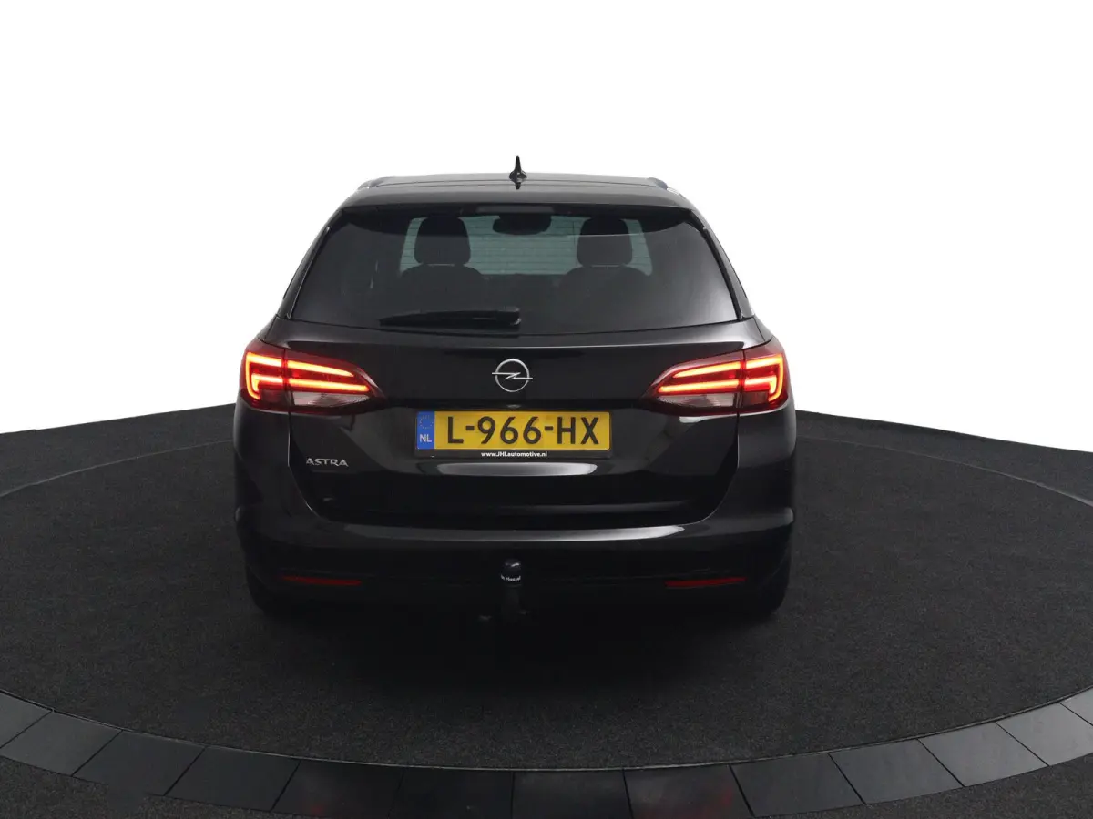 1.2*NAVI*ECC*CAM*CRUISE*HAAK*TEL*LED*