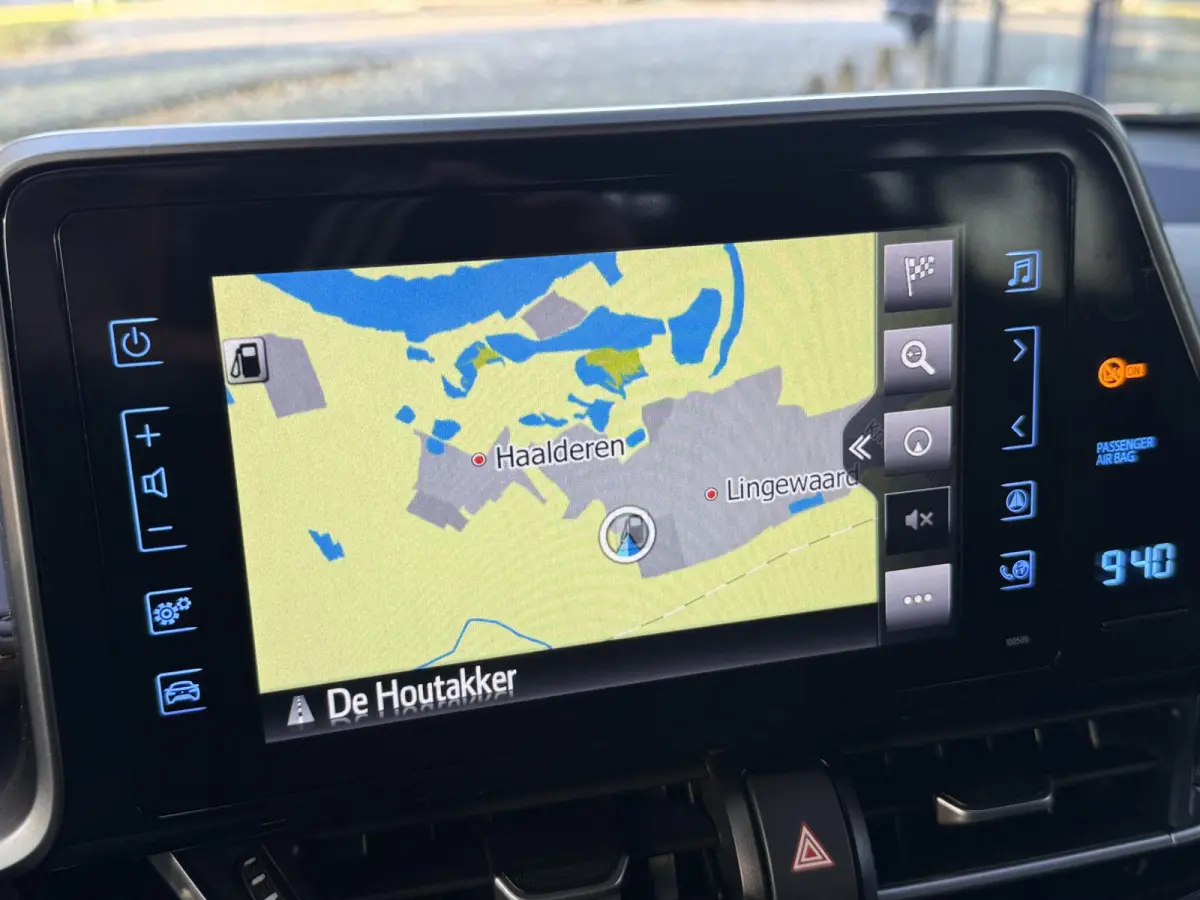 1.8 Hybrid Executive | Navigatie | Climate Control | Stoelverwarming | Cruise Control | Licht metalen velgen
