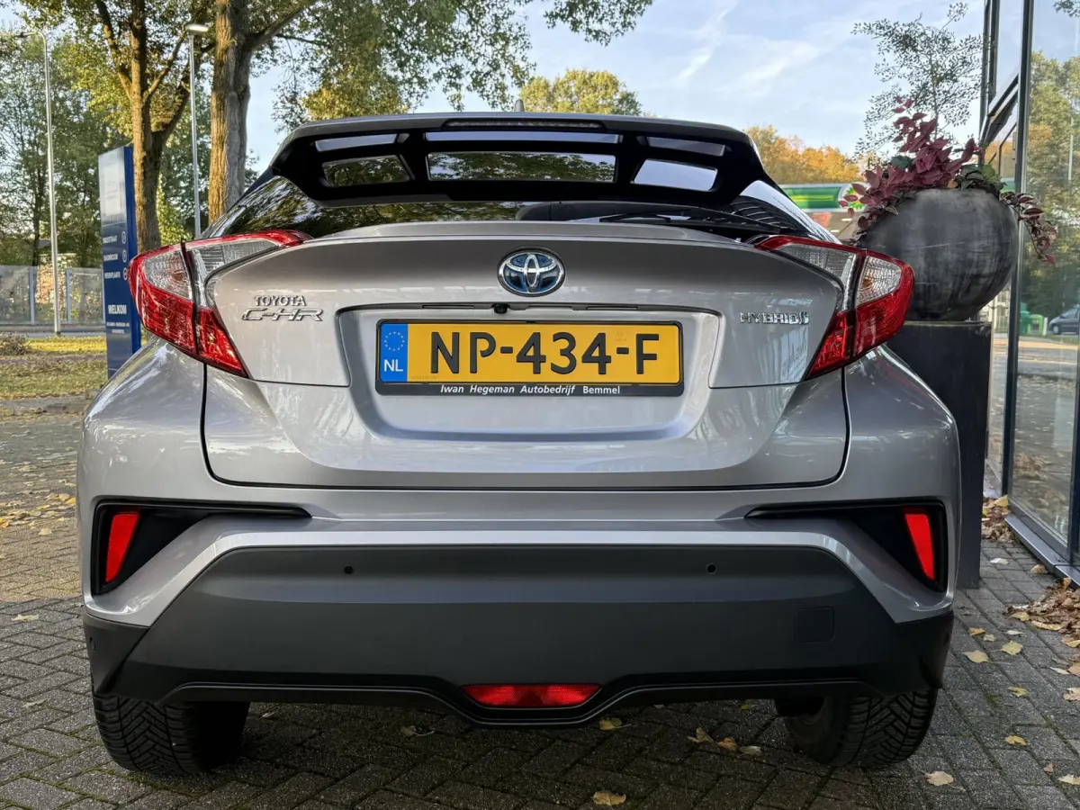 1.8 Hybrid Executive | Navigatie | Climate Control | Stoelverwarming | Cruise Control | Licht metalen velgen