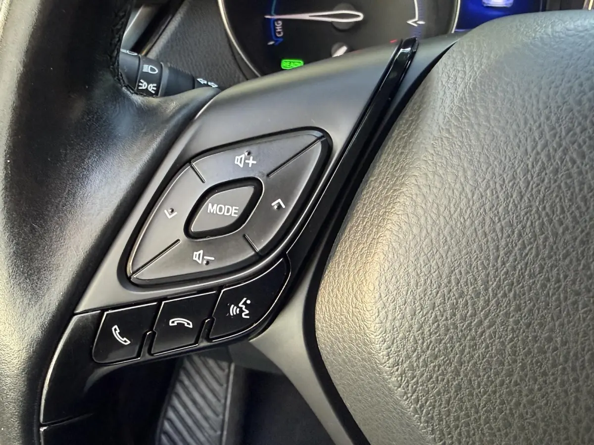 1.8 Hybrid Executive | Navigatie | Climate Control | Stoelverwarming | Cruise Control | Licht metalen velgen