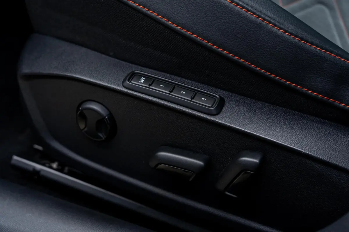 1.4 TSI eHybrid PHEV FR *Pano* ACC* Camera* Vol*
