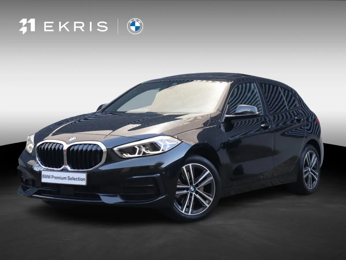 118i | Executive | Sport Line | Panodak | Camera | Verwarmbare Voorstoelen | Sportstoelen | Getint Glas | Apple Carplay | 17'' LMV