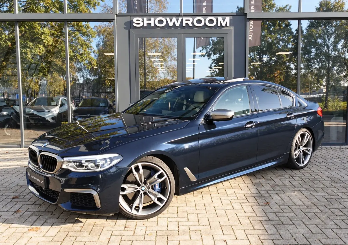 M550i xDrive PANO HUD HARMAN VOL