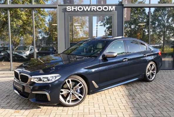 M550i xDrive PANO HUD HARMAN VOL