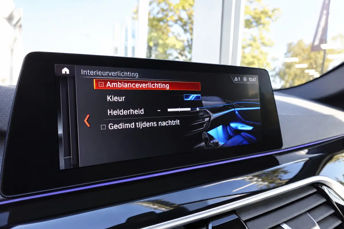 M550i xDrive PANO HUD HARMAN VOL