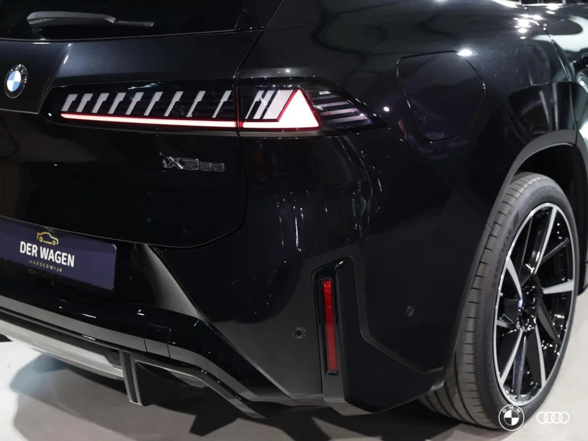 50 xDrive M SPORT PRO 113 kWh / PANO / HIGHWAY ASS / MASSAGE STOEL / HEAD UP / TREKHAAK / 21"