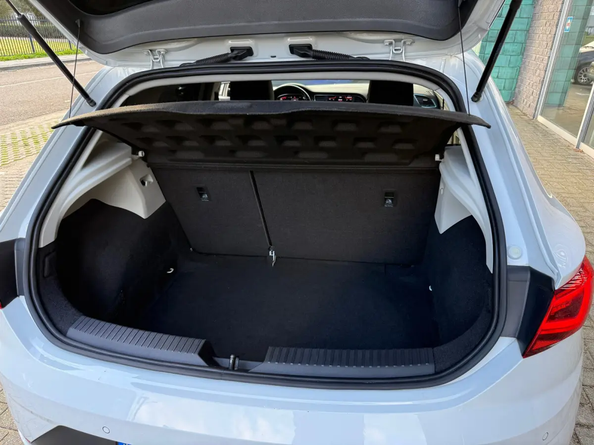 1.5 TSI FR Ultimate Edition Black Sky | Virtual | Keyless | Full LED | Ambient | Camera | Clima |