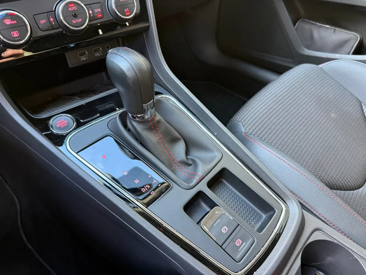 1.5 TSI FR Ultimate Edition Black Sky | Virtual | Keyless | Full LED | Ambient | Camera | Clima |