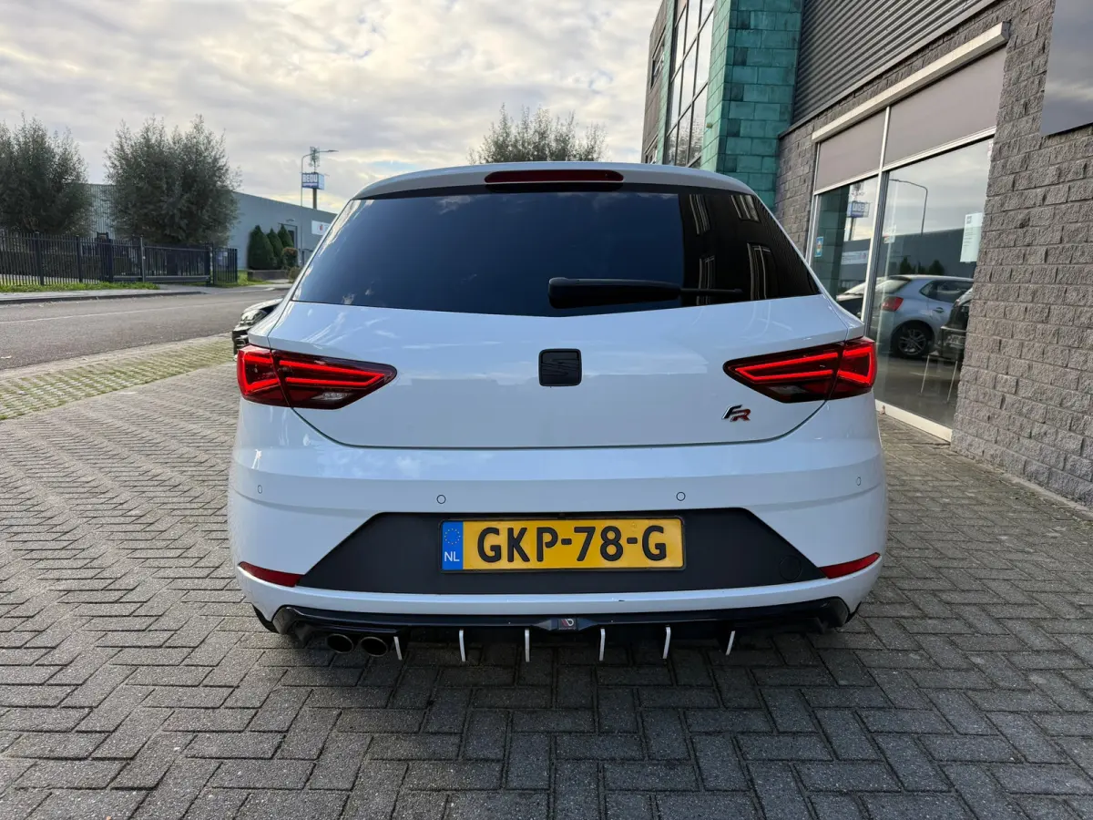1.5 TSI FR Ultimate Edition Black Sky | Virtual | Keyless | Full LED | Ambient | Camera | Clima |