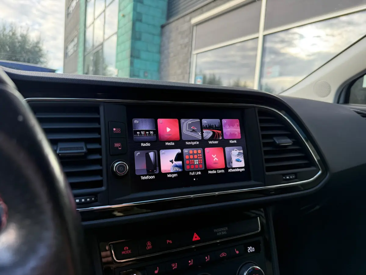 1.5 TSI FR Ultimate Edition Black Sky | Virtual | Keyless | Full LED | Ambient | Camera | Clima |
