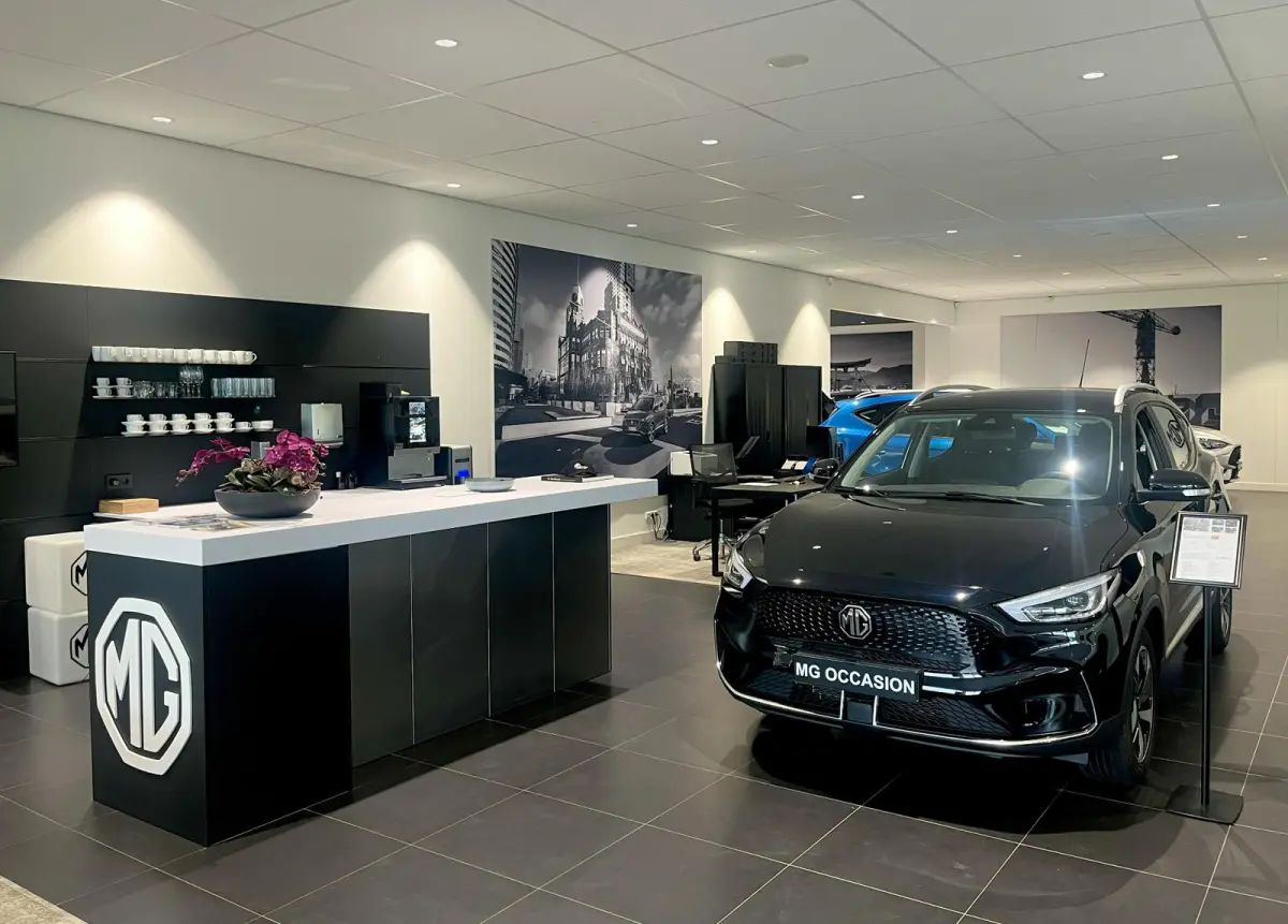 Performance AWD 70 kWh | Panoramisch Schuifkanteldak | Stoelventilatie | Lichtgrijs interieur