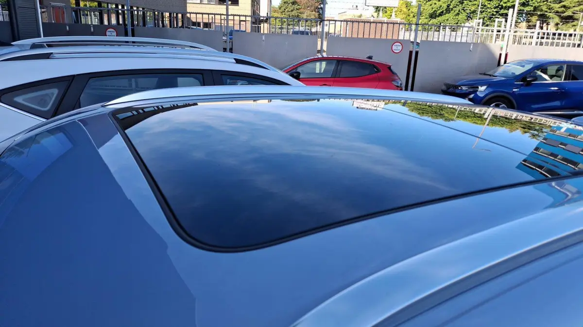 Performance AWD 70 kWh | Panoramisch Schuifkanteldak | Stoelventilatie | Lichtgrijs interieur