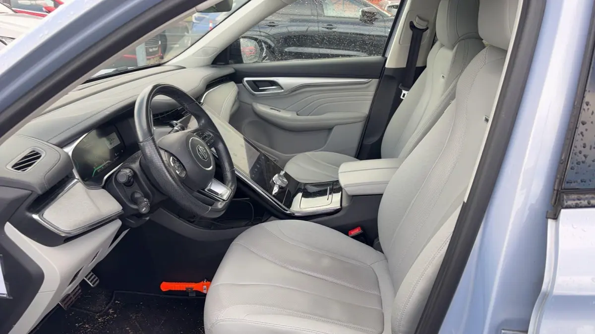 Performance AWD 70 kWh | Panoramisch Schuifkanteldak | Stoelventilatie | Lichtgrijs interieur