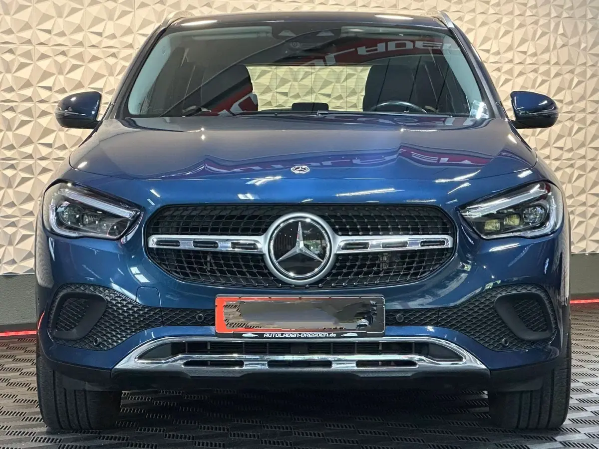 250e ** HIGH LED, HALF-LEDER, MBUX+, TREKH, DISTR, 18-inch LMV ** UNFALLFREI - VOL. MB ONDERH ** ** INFORMEER OOK NAAR ONZE AANTREKKELIJKE FINANCIAL-LEASE TARIEVEN **