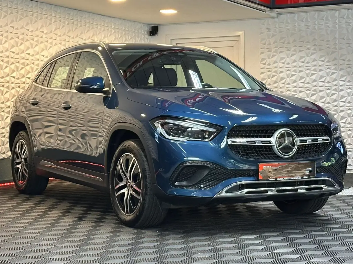 250e ** HIGH LED, HALF-LEDER, MBUX+, TREKH, DISTR, 18-inch LMV ** UNFALLFREI - VOL. MB ONDERH ** ** INFORMEER OOK NAAR ONZE AANTREKKELIJKE FINANCIAL-LEASE TARIEVEN **
