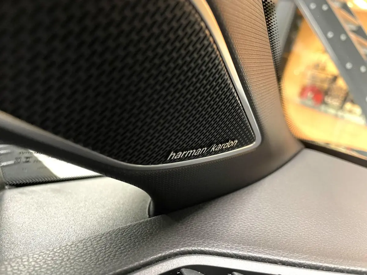 1.5 TSI R-Line Black Style/ Cam/ H&K/ Keyless/ IQ/ 18''LMV/ CarPlay