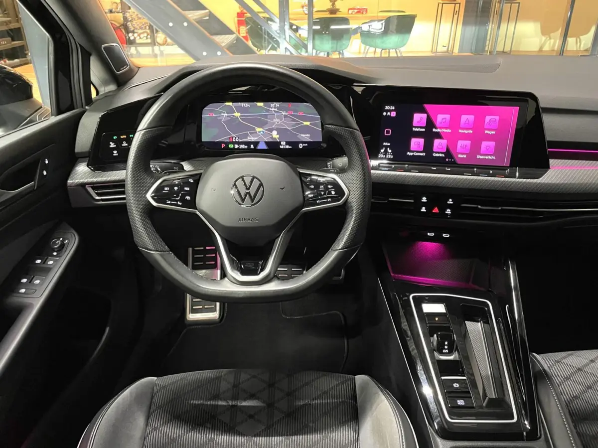 1.5 TSI R-Line Black Style/ Cam/ H&K/ Keyless/ IQ/ 18''LMV/ CarPlay
