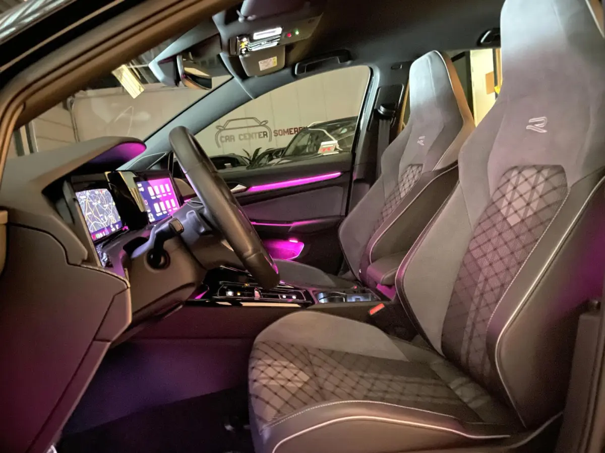 1.5 TSI R-Line Black Style/ Cam/ H&K/ Keyless/ IQ/ 18''LMV/ CarPlay