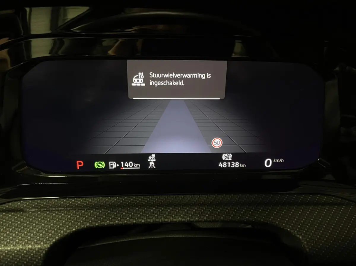 1.5 TSI R-Line Black Style/ Cam/ H&K/ Keyless/ IQ/ 18''LMV/ CarPlay