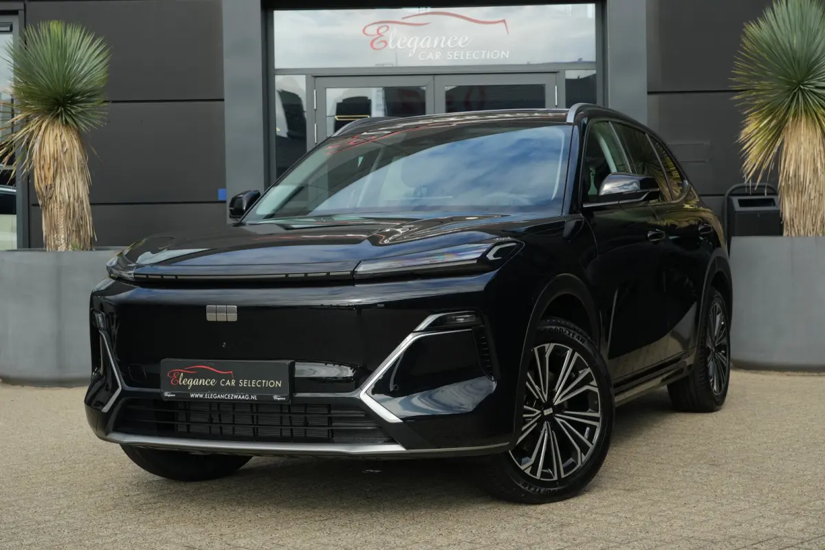 1.5 Max+ | PHEV | 262 PK | Panoramadak | 360° camera | Massage | Stoelverwarming | GEELY Starray EM-i 1.5 Max+ 262 PK met 1.5 liter 4-cilinder hybride benzinemotor, panoramadak, lederen bek