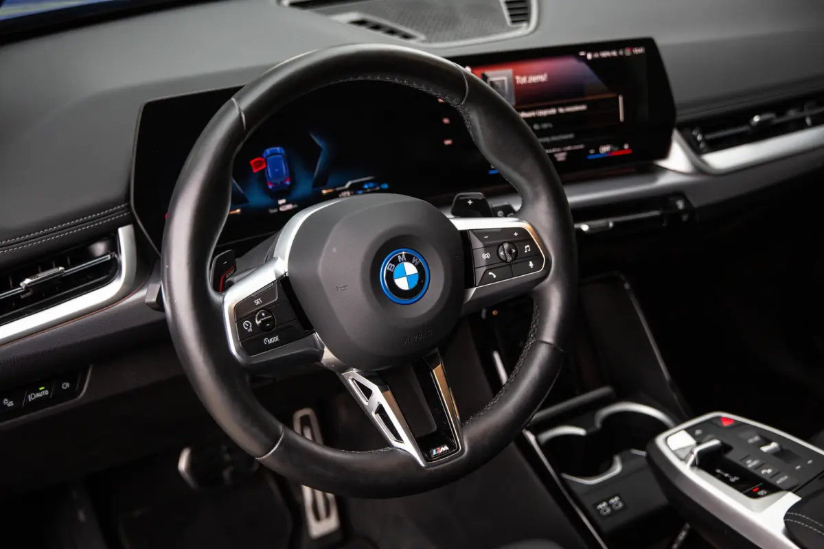 1.5 xDrive25e M-Sport , Navigatie, M-sportpakket, Achteruitrijcamera, Stoelverwarming,