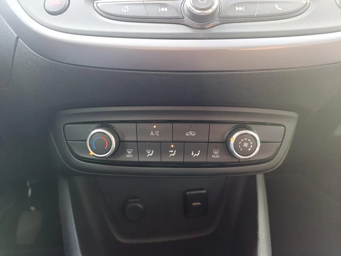 1.2 Selection | Cruise Control | Dealeronderhouden | Metallic lak