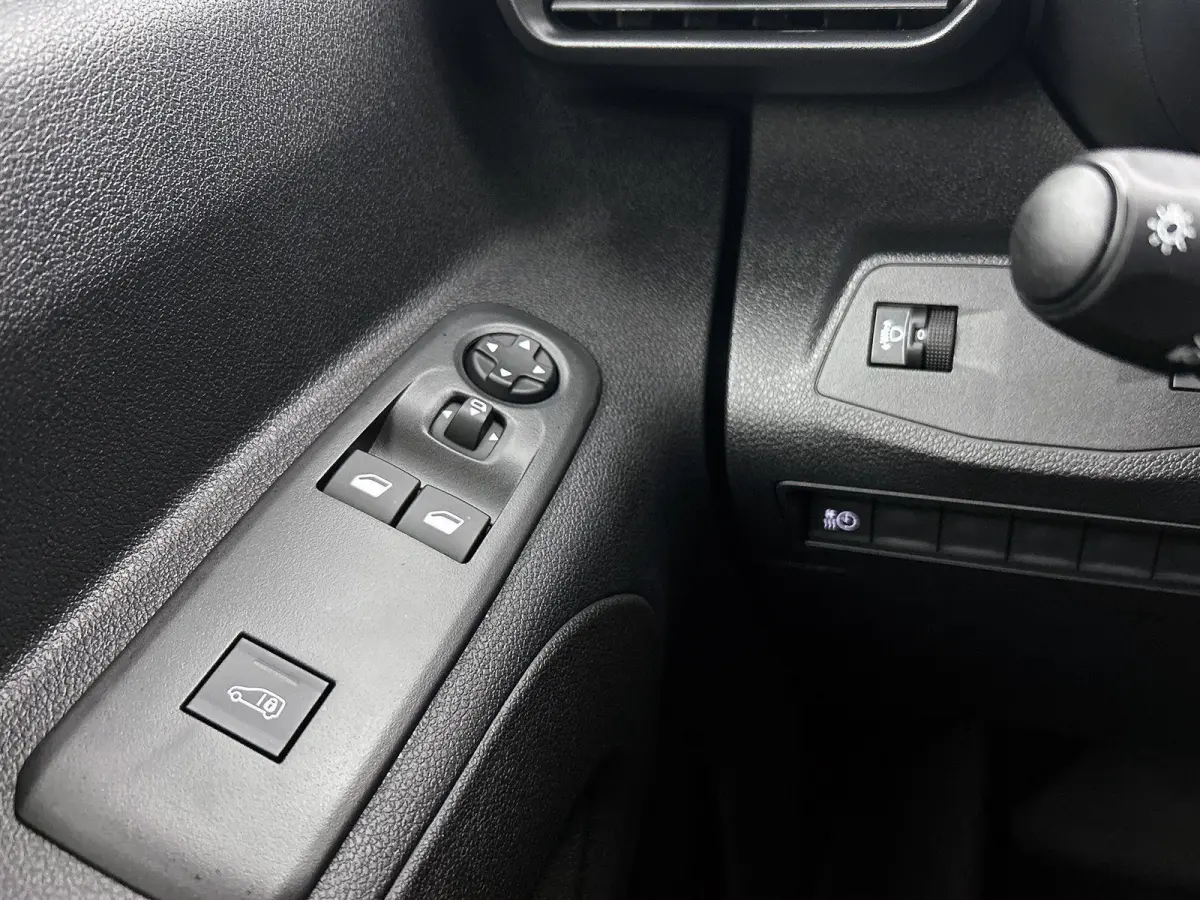 136pk L2 50 kWh Automaat | Tot 8 Jaar Garantie | Houten-Vloer | Navigatie | Airco | Cruise Control | Dodehoekdetectie | Full-LED | Camera | Apple Carplay/Android Auto |