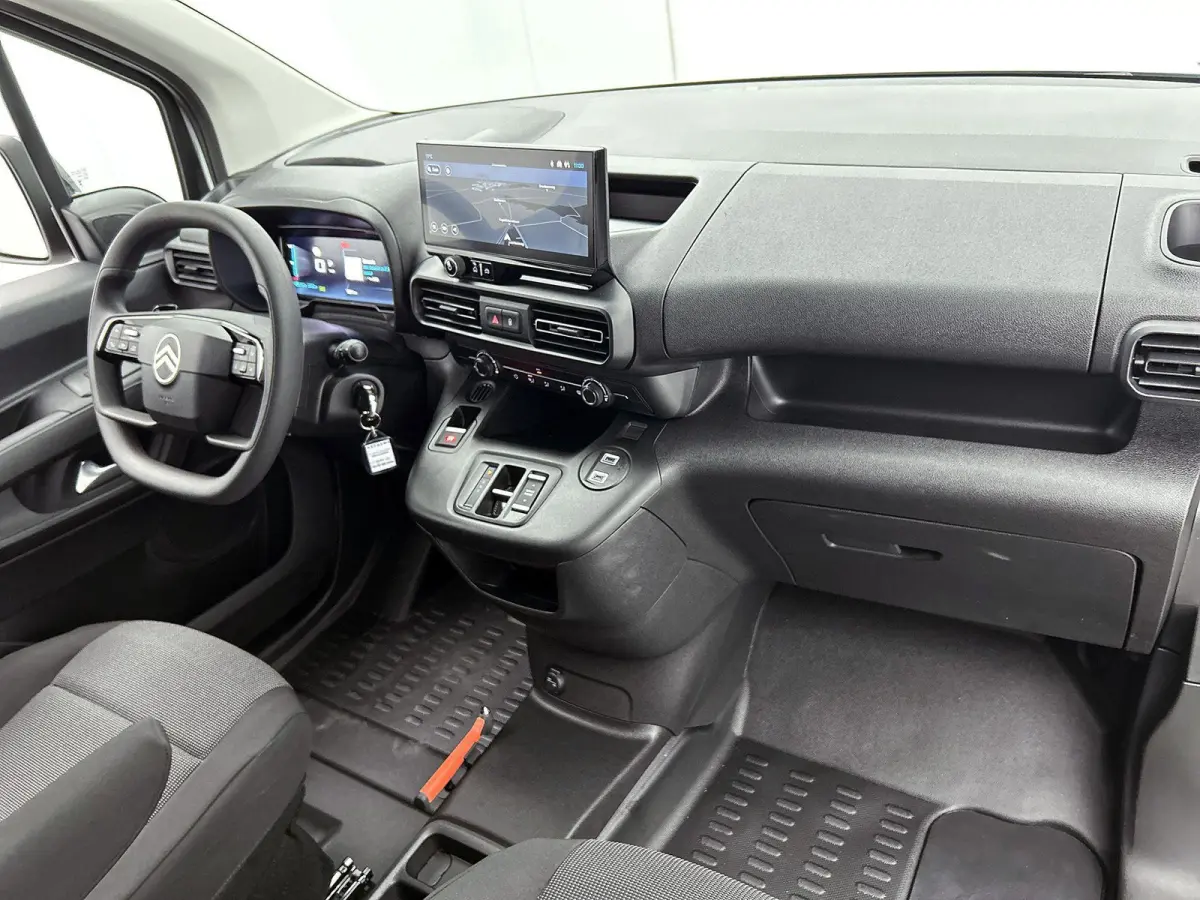 136pk L2 50 kWh Automaat | Tot 8 Jaar Garantie | Houten-Vloer | Navigatie | Airco | Cruise Control | Dodehoekdetectie | Full-LED | Camera | Apple Carplay/Android Auto |