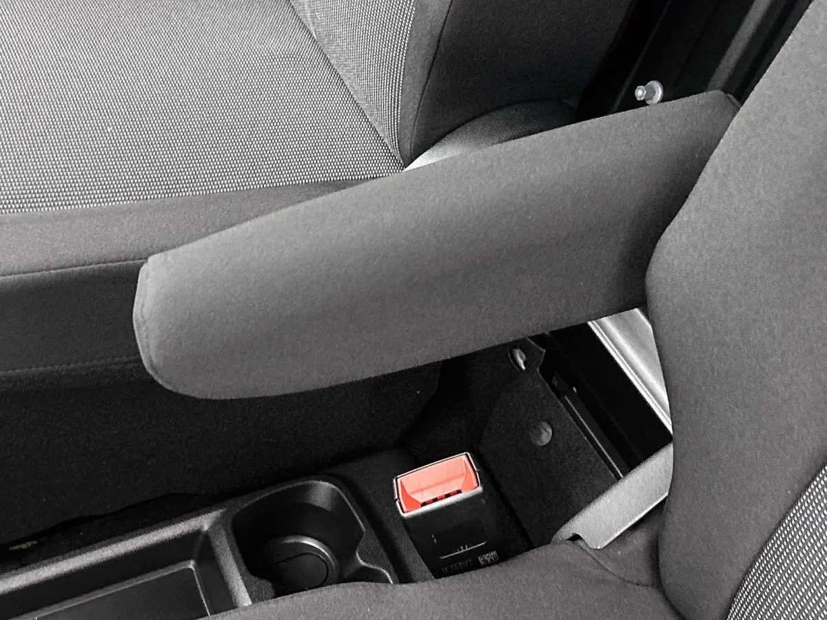 136pk L2 50 kWh Automaat | Tot 8 Jaar Garantie | Houten-Vloer | Navigatie | Airco | Cruise Control | Dodehoekdetectie | Full-LED | Camera | Apple Carplay/Android Auto |
