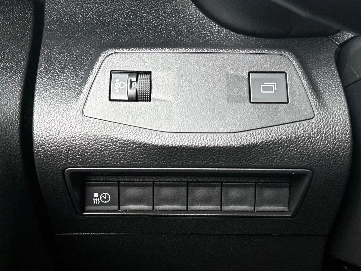 136pk L2 50 kWh Automaat | Tot 8 Jaar Garantie | Houten-Vloer | Navigatie | Airco | Cruise Control | Dodehoekdetectie | Full-LED | Camera | Apple Carplay/Android Auto |