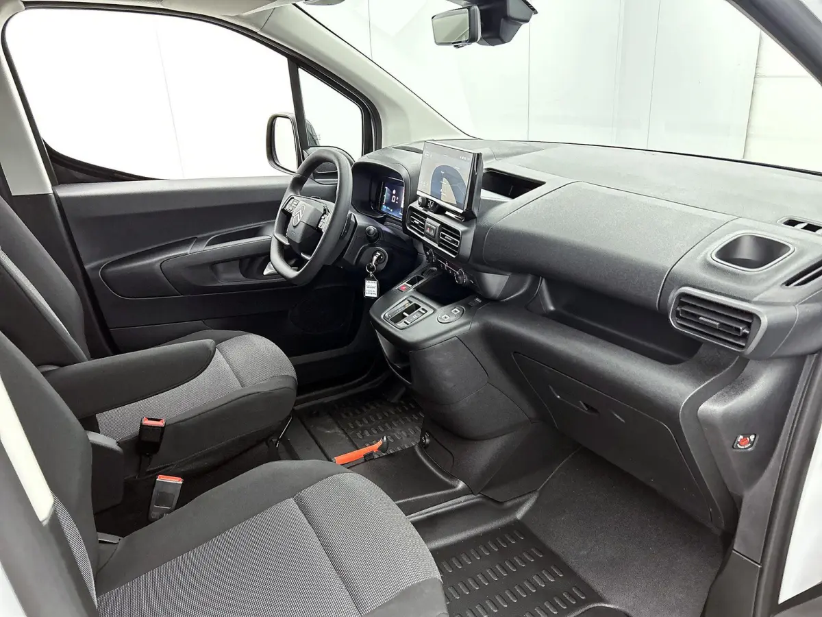 136pk L2 50 kWh Automaat | Tot 8 Jaar Garantie | Houten-Vloer | Navigatie | Airco | Cruise Control | Dodehoekdetectie | Full-LED | Camera | Apple Carplay/Android Auto |