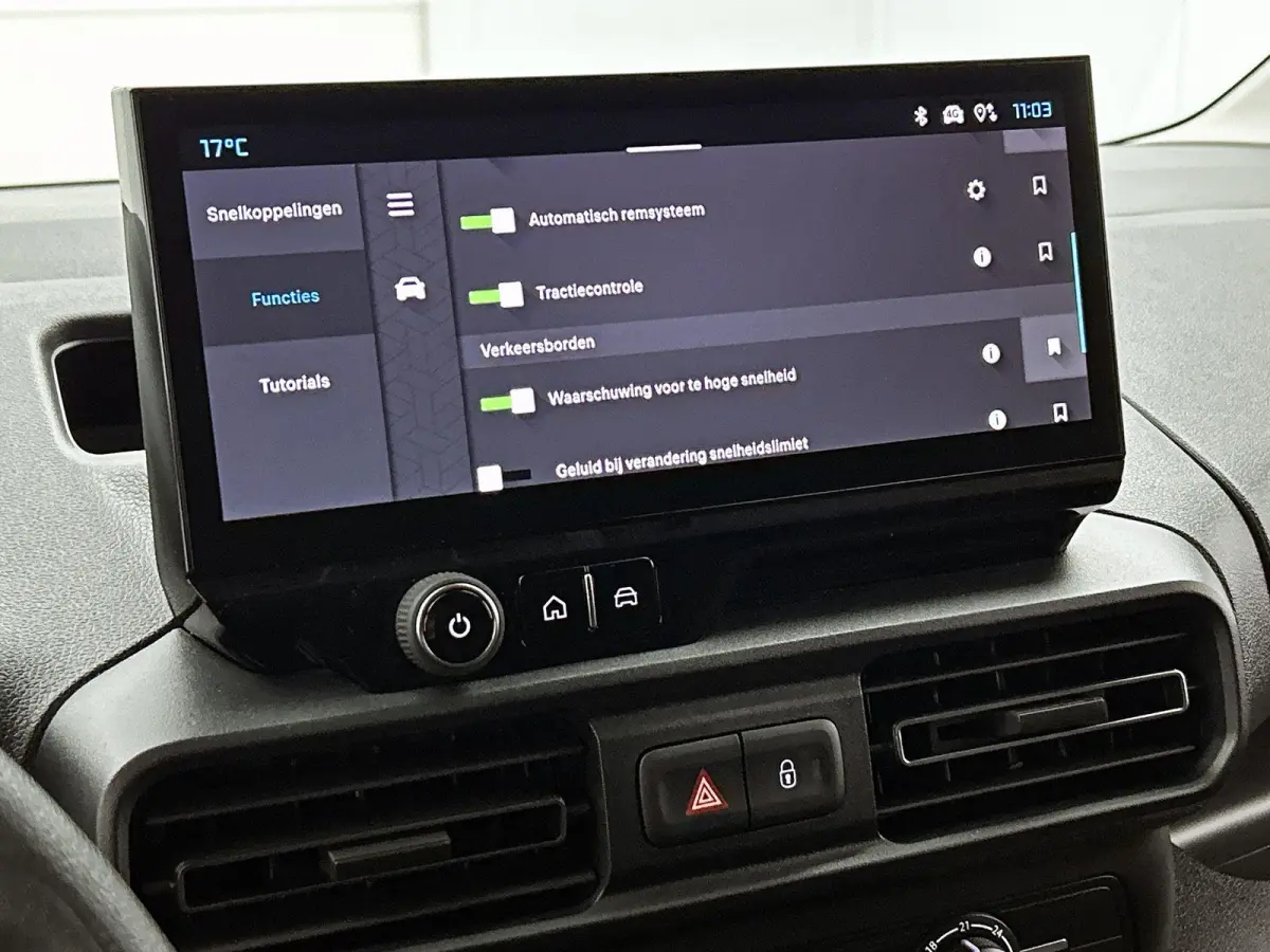 136pk L2 50 kWh Automaat | Tot 8 Jaar Garantie | Houten-Vloer | Navigatie | Airco | Cruise Control | Dodehoekdetectie | Full-LED | Camera | Apple Carplay/Android Auto |