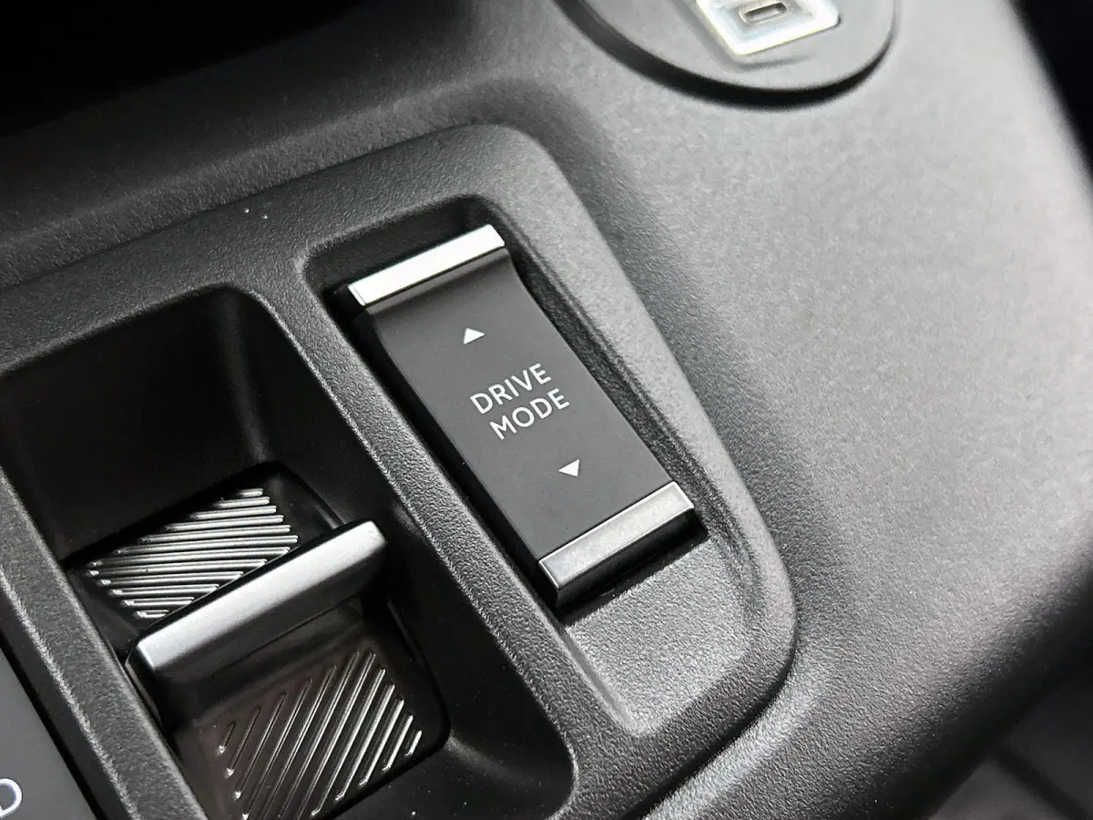 136pk L2 50 kWh Automaat | Tot 8 Jaar Garantie | Houten-Vloer | Navigatie | Airco | Cruise Control | Dodehoekdetectie | Full-LED | Camera | Apple Carplay/Android Auto |