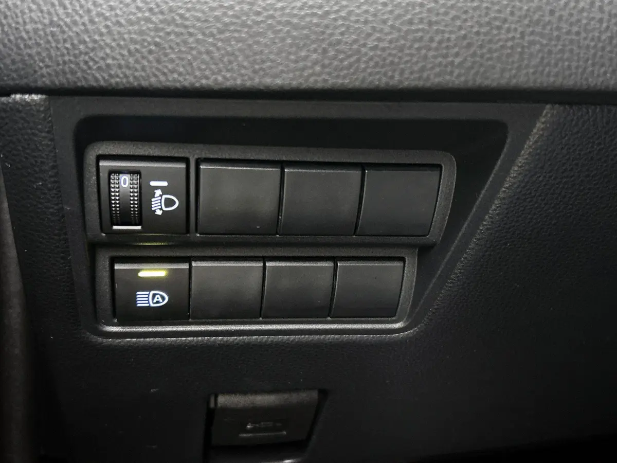 1.5 115pk Hybrid Dynamic Automaat | 1ste Eigenaar | Navigatie | Adaptieve Cruise Control | LED | 17"LMV | Parkeersensoren | Keyless Entry/Start |