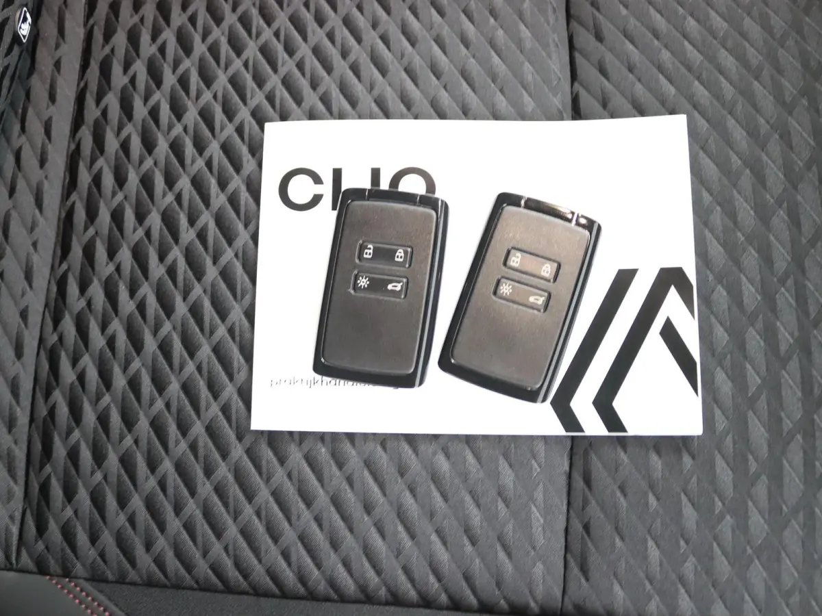 techno full hybrid E-Tech 160 pk | pack winter, safety & parking | all-season banden | verlenging connected services openR link met twee jaar |