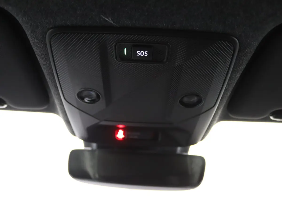 techno full hybrid E-Tech 160 pk | pack winter, safety & parking | all-season banden | verlenging connected services openR link met twee jaar |