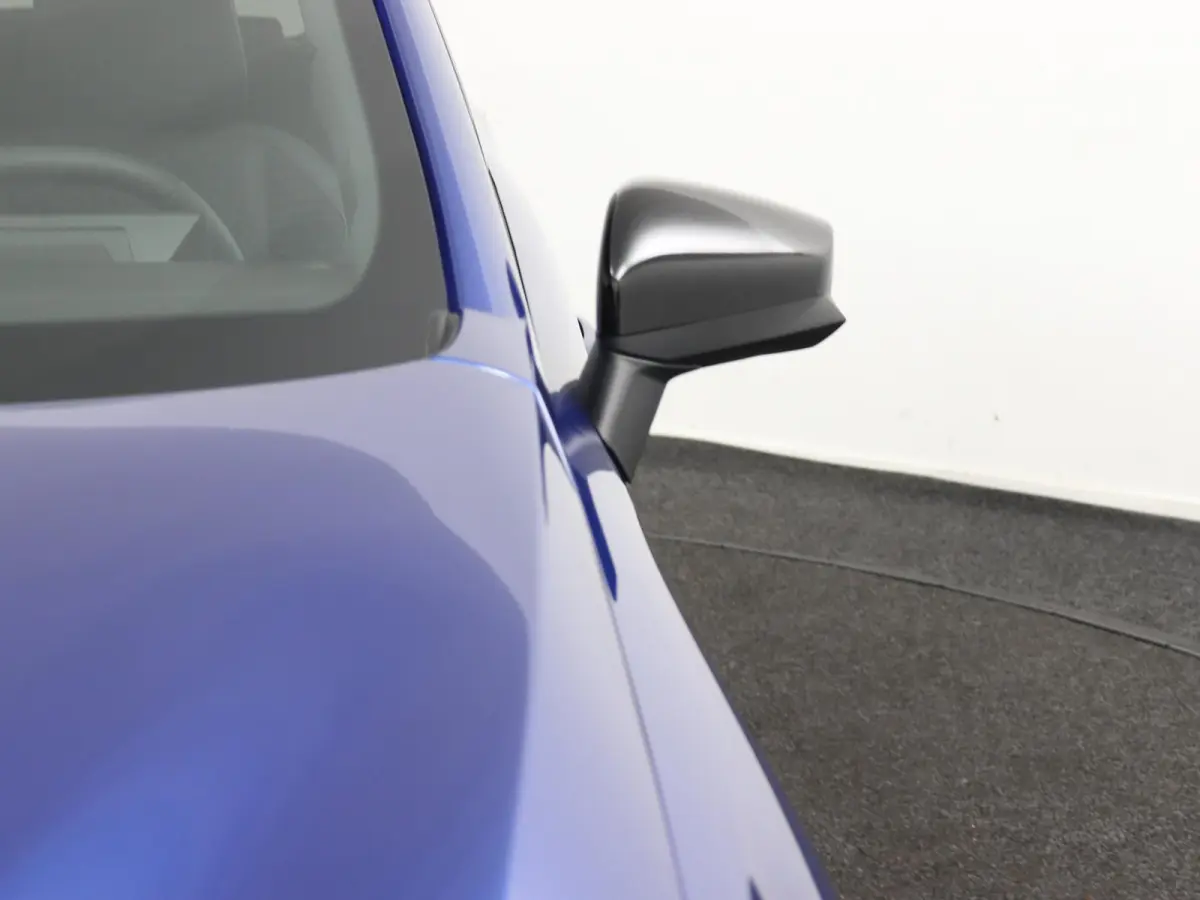 techno full hybrid E-Tech 160 pk | pack winter, safety & parking | all-season banden | verlenging connected services openR link met twee jaar |