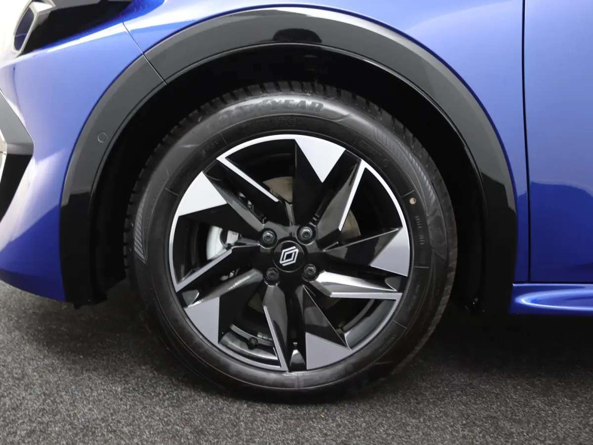 techno full hybrid E-Tech 160 pk | pack winter, safety & parking | all-season banden | verlenging connected services openR link met twee jaar |