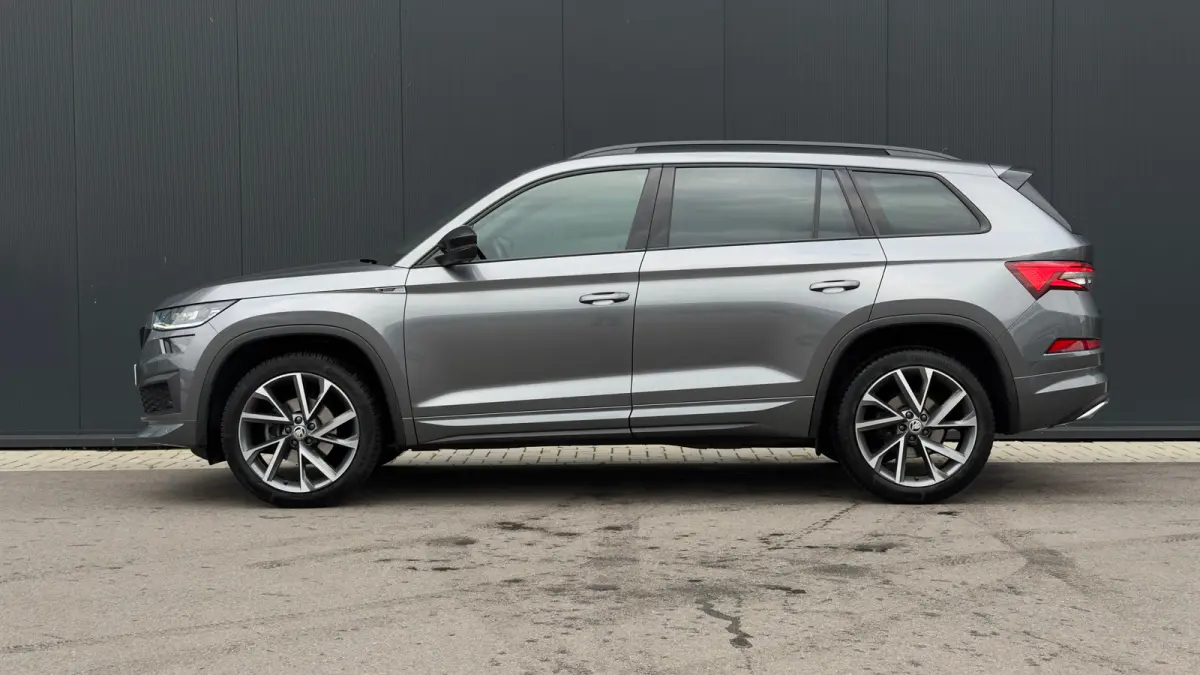 150pk 1.5 TSI Sportline Business | Panoramadak | Cruise Control | Achteruitrijcamera | Alcantara | 20" |