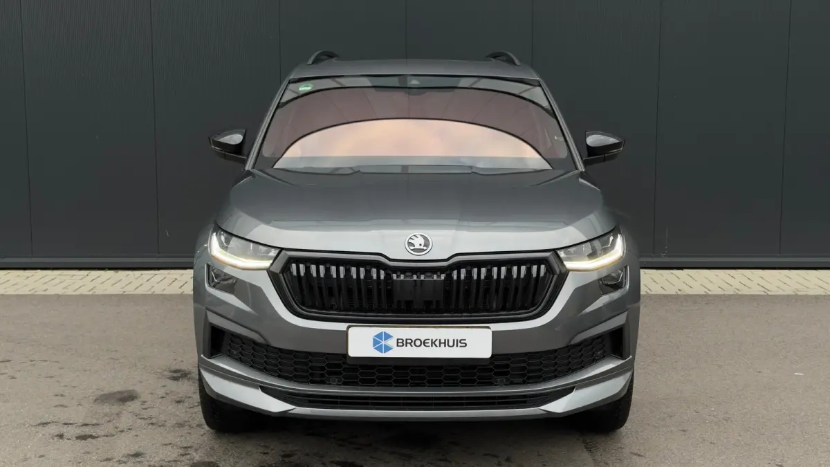 150pk 1.5 TSI Sportline Business | Panoramadak | Cruise Control | Achteruitrijcamera | Alcantara | 20" |