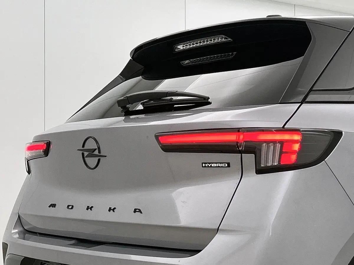 1.2 145pk Hybrid Ultimate Automaat | Tot 8 Jaar Garantie | Elektrisch Verstelb. Bestuurdersstoel | Adaptieve Cruise Control | Dodehoekdetectie | Stoel-/Stuurverwarming | Camera | Keyless Ent