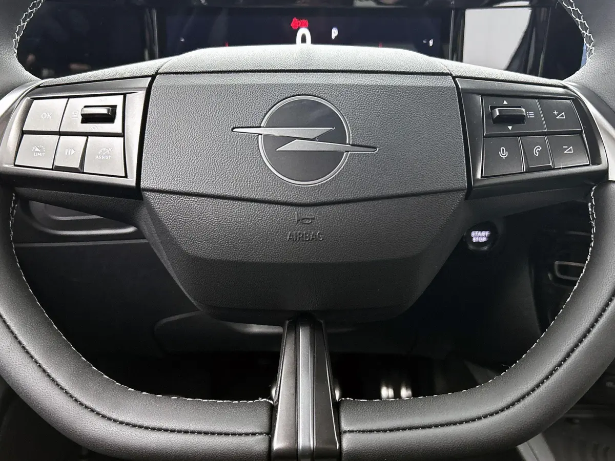 1.2 145pk Hybrid Ultimate Automaat | Tot 8 Jaar Garantie | Elektrisch Verstelb. Bestuurdersstoel | Adaptieve Cruise Control | Dodehoekdetectie | Stoel-/Stuurverwarming | Camera | Keyless Ent