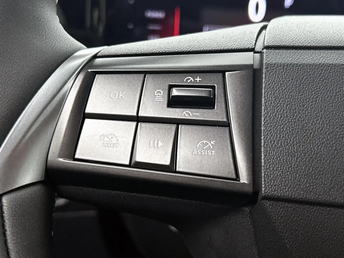 1.2 145pk Hybrid Ultimate Automaat | Tot 8 Jaar Garantie | Elektrisch Verstelb. Bestuurdersstoel | Adaptieve Cruise Control | Dodehoekdetectie | Stoel-/Stuurverwarming | Camera | Keyless Ent