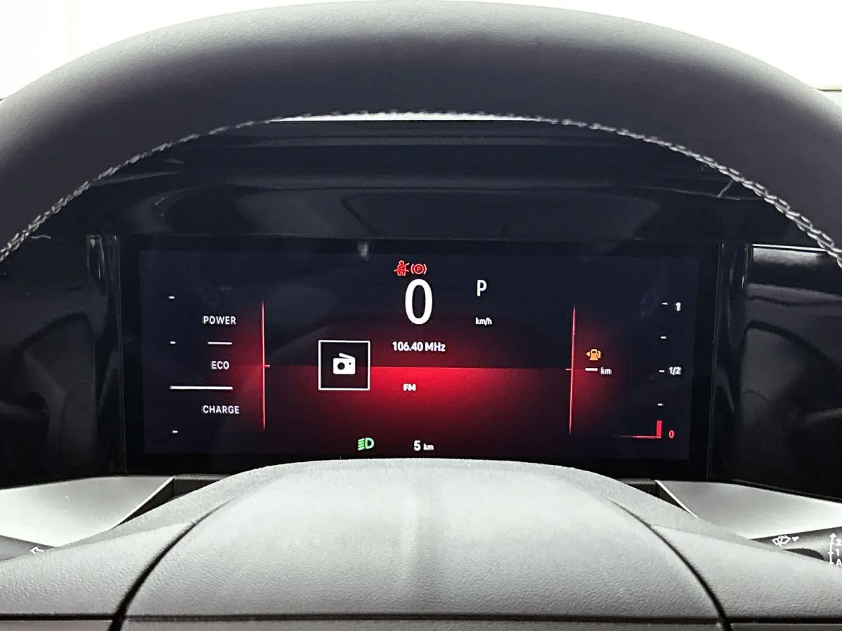 1.2 145pk Hybrid Ultimate Automaat | Tot 8 Jaar Garantie | Elektrisch Verstelb. Bestuurdersstoel | Adaptieve Cruise Control | Dodehoekdetectie | Stoel-/Stuurverwarming | Camera | Keyless Ent